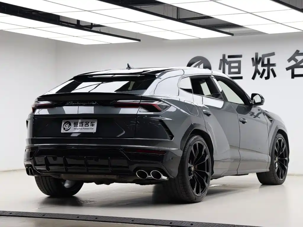 Lamborghini Urus — миниатюра 31