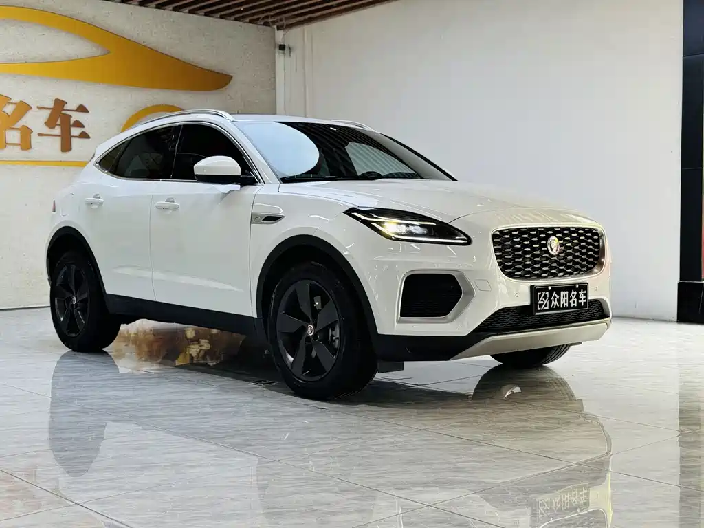 Jaguar E-PACE — миниатюра 3