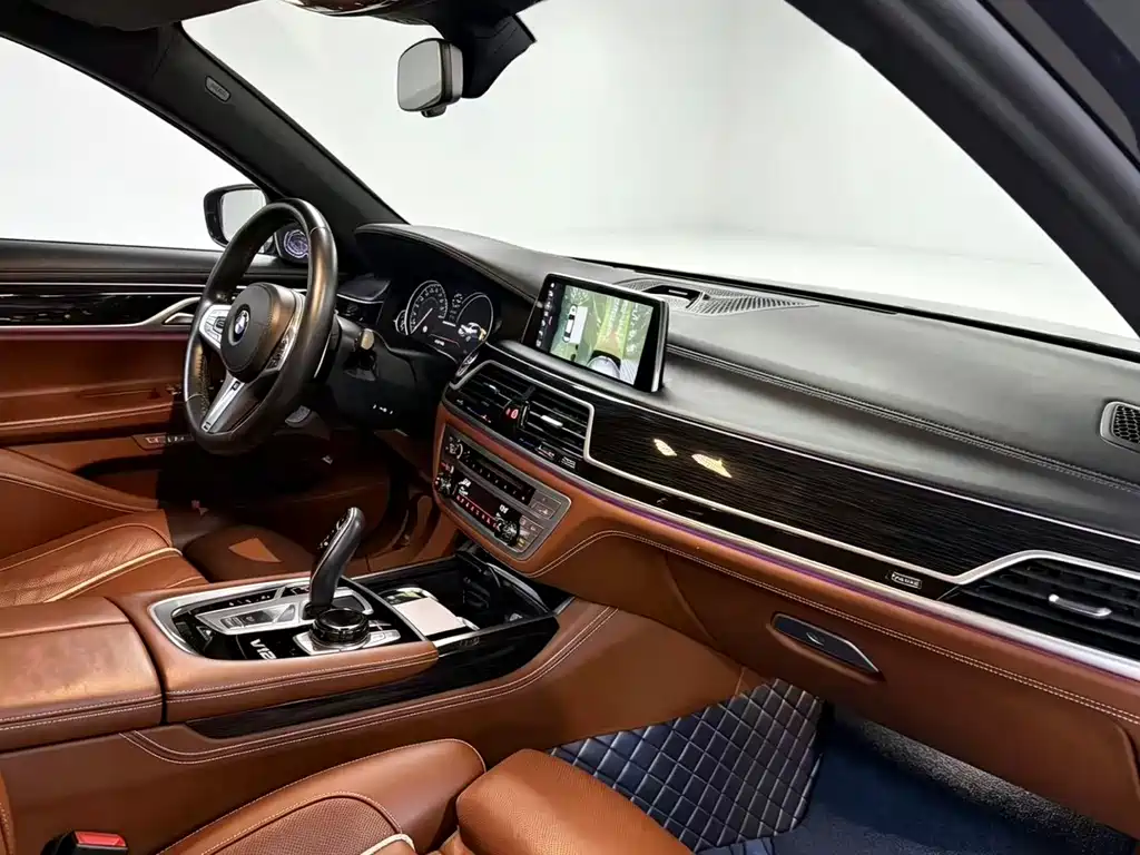 BMW 7 Series 7 2017 M760Li xDrive