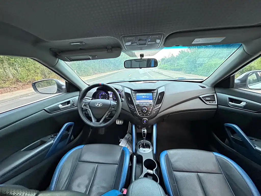 Hyundai Veloster — миниатюра 8