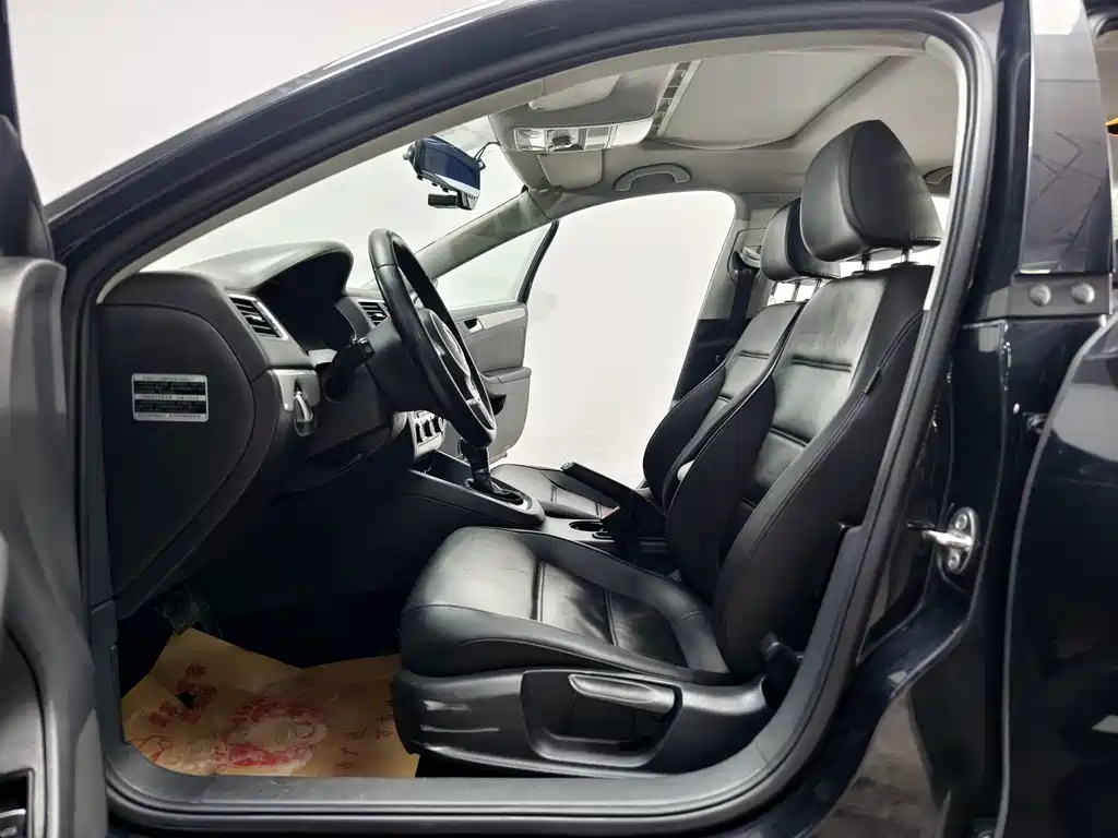 Volkswagen Sagitar — миниатюра 11