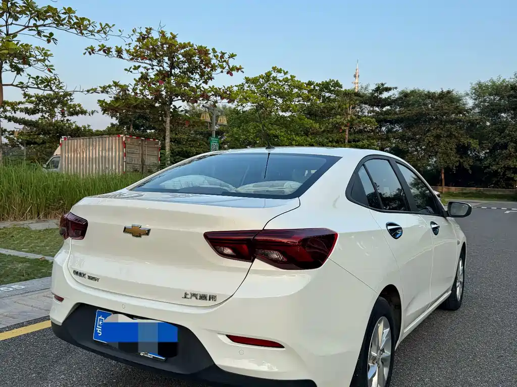 Chevrolet Cavalier — миниатюра 6
