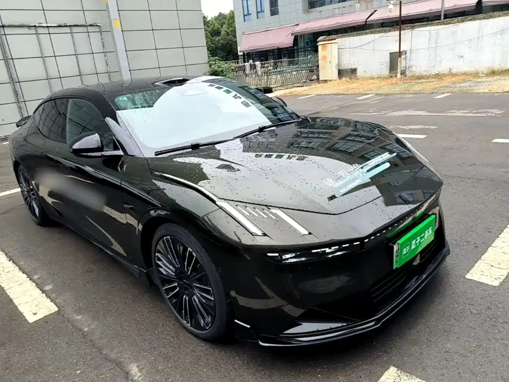 Lynk & Co 10 — миниатюра 4