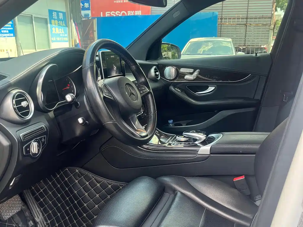 Mercedes-Benz GLC 2019 GLC 260 4MATIC