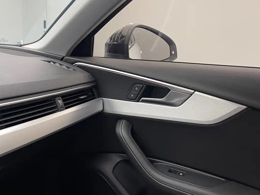 Audi A4L — миниатюра 31