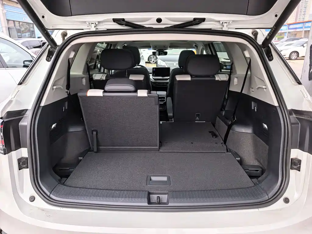 Volkswagen ID.6 Crozz — миниатюра 12