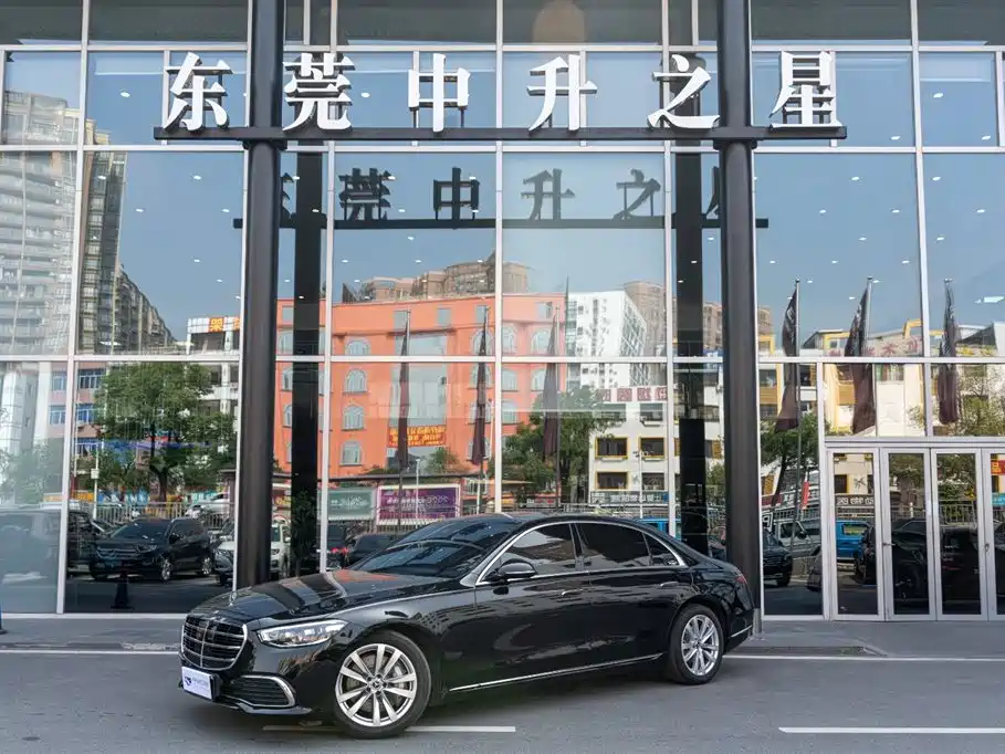 Mercedes-Benz S-Class 2025