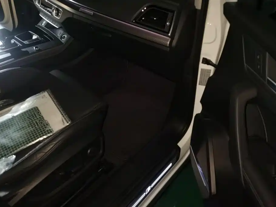 Audi Q5L — миниатюра 8