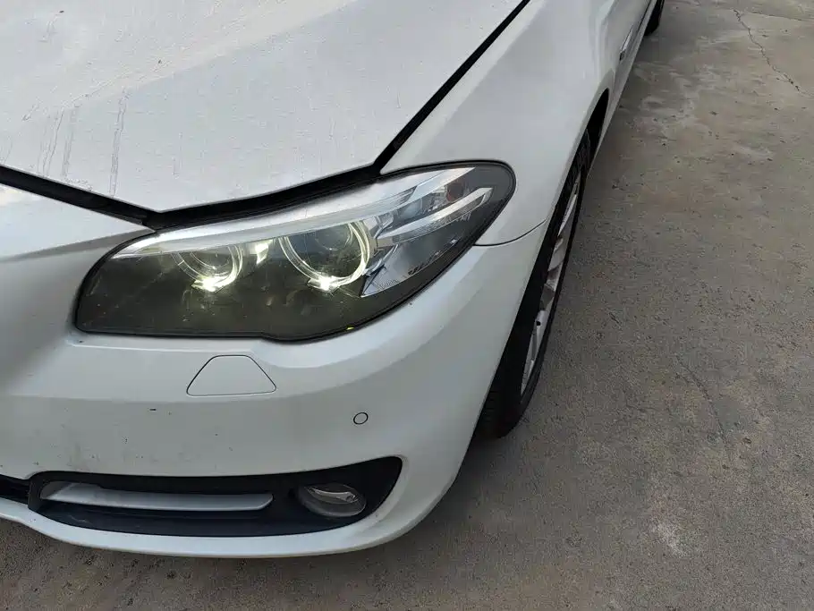 BMW 5 Series — миниатюра 5
