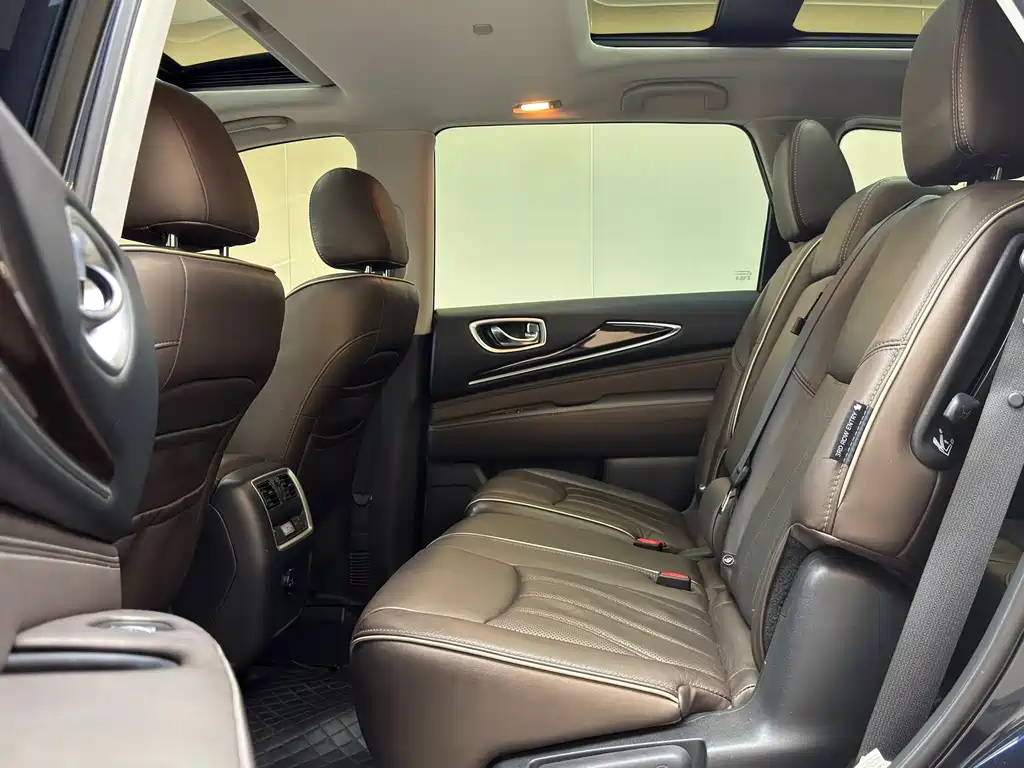 Infiniti QX60 2018 2.5 S/C Hybrid Champion