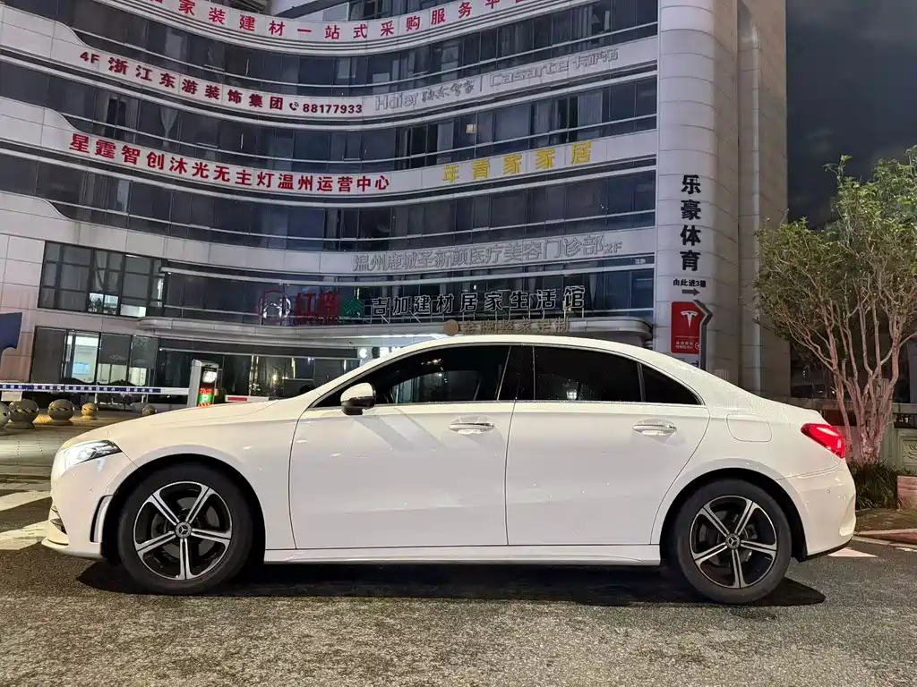 Mercedes-Benz A-Class — миниатюра 3