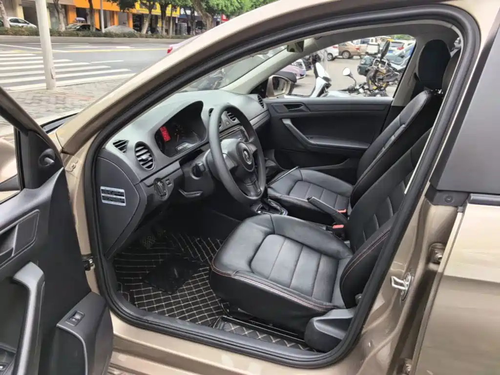Volkswagen Jetta — миниатюра 16