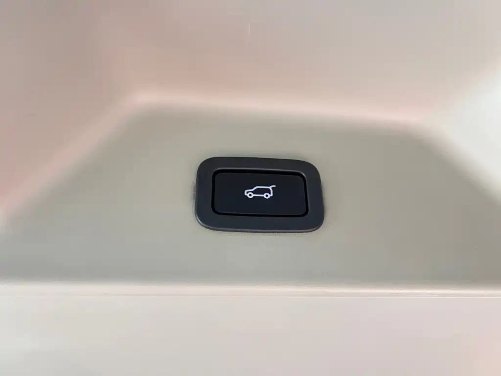 Land Rover Range Rover — миниатюра 32