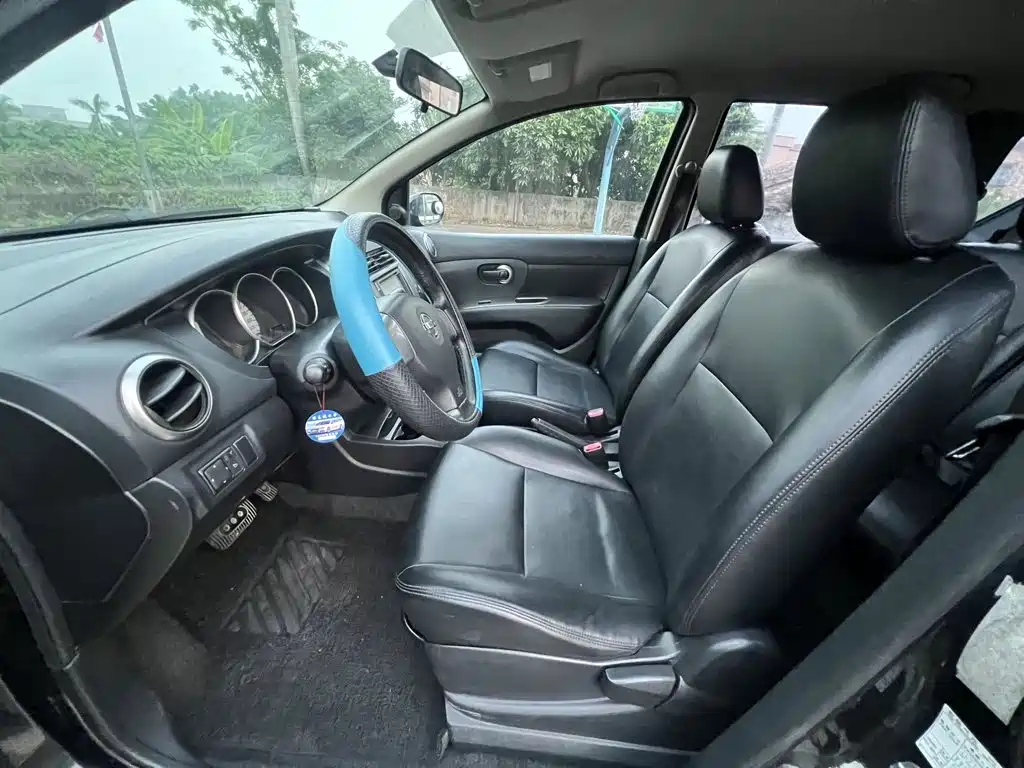 Nissan Livina — миниатюра 4