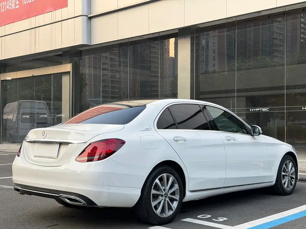 Mercedes-Benz C-Class — миниатюра 5