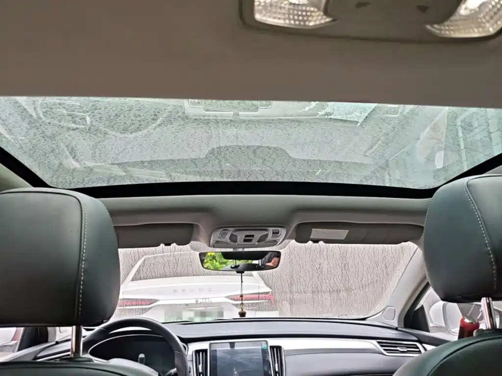 Roewe i6 MAX New Energy — миниатюра 18