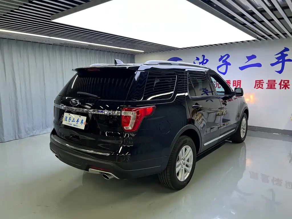 Ford Explorer (Import) — миниатюра 19
