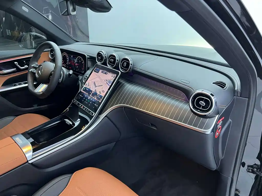 Mercedes-Benz GLC — миниатюра 10
