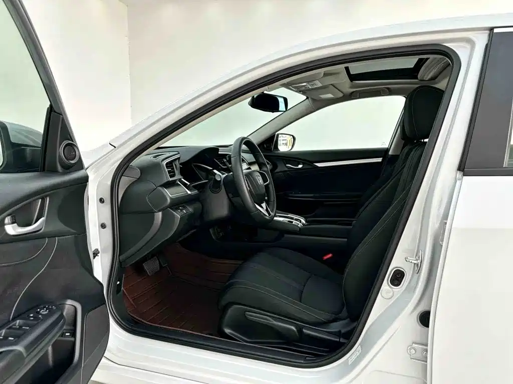 Honda Civic — миниатюра 12
