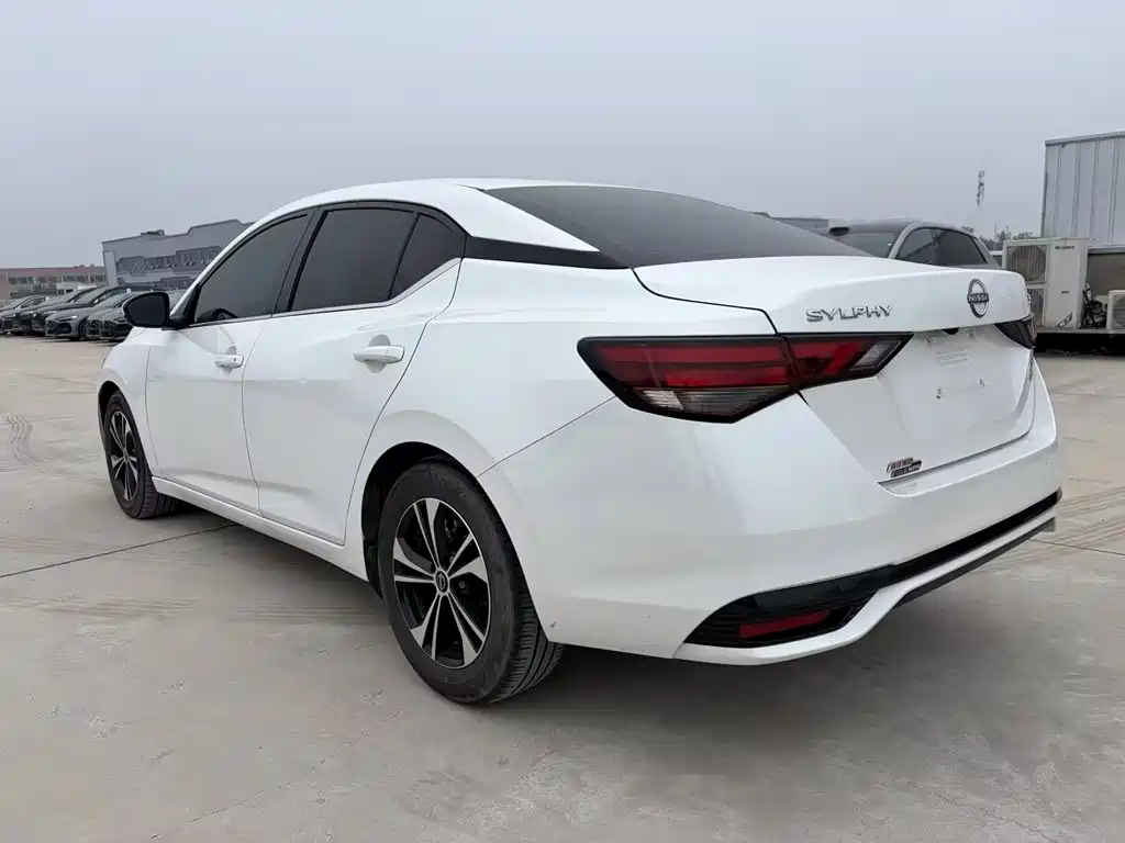 Nissan Sylphy — миниатюра 7