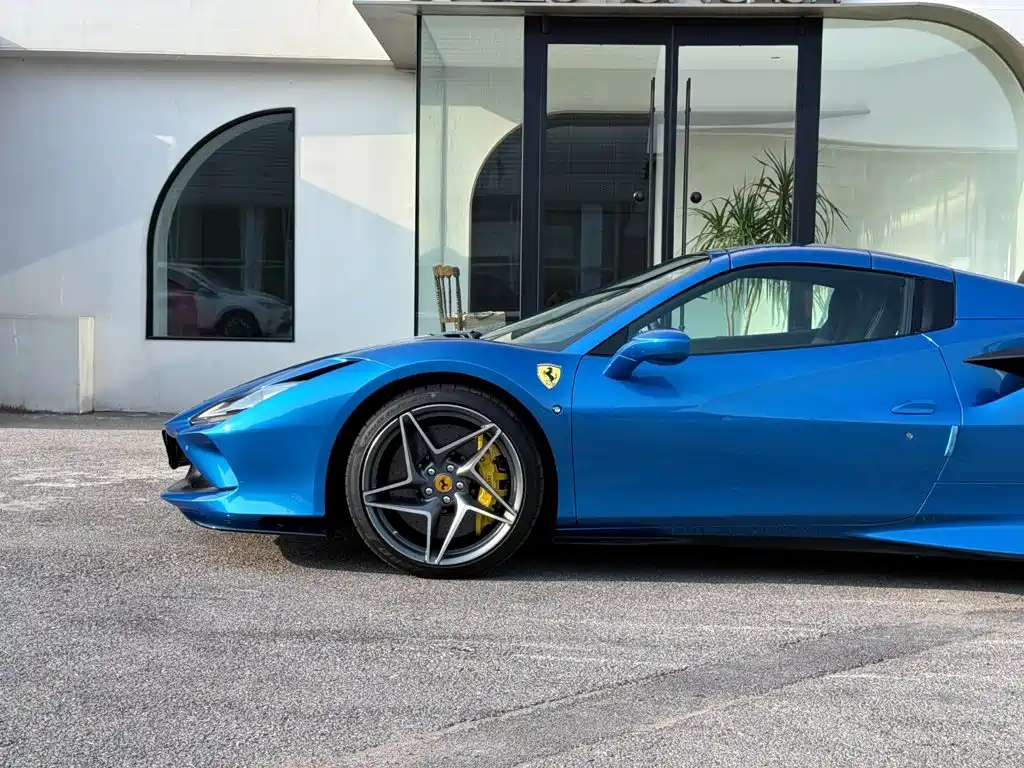 Ferrari F8 — миниатюра 7