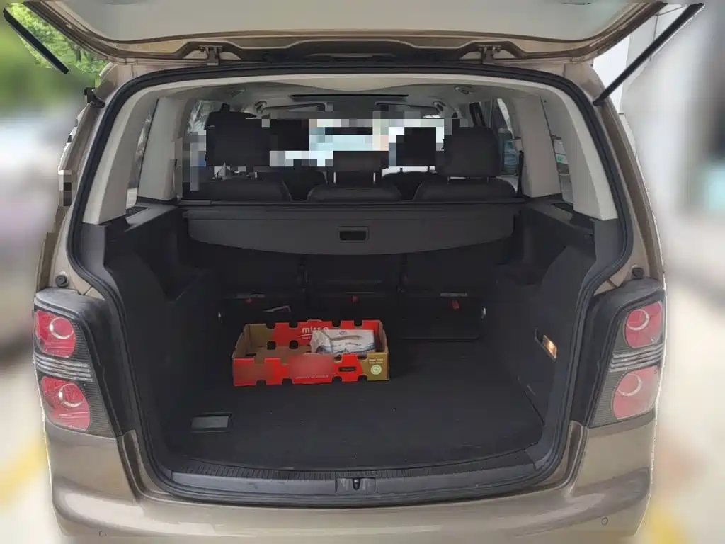 Volkswagen Touran — миниатюра 24