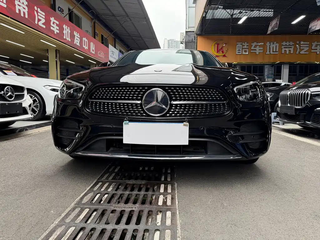 Mercedes-Benz E-Class — миниатюра 3