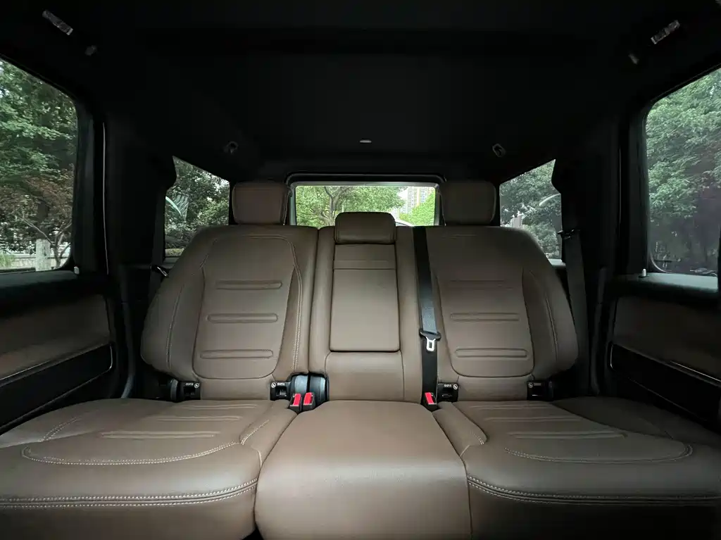 Mercedes-Benz G-Class — миниатюра 16