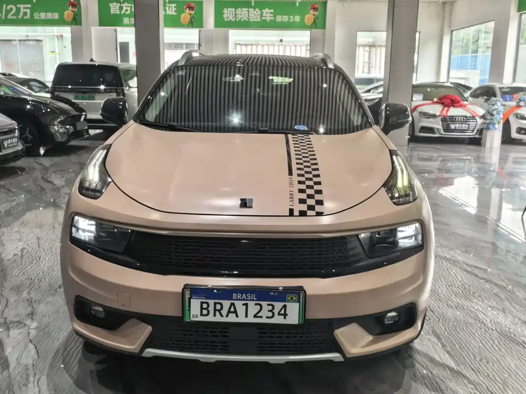 Lynk & Co 01 EM-P — миниатюра 2