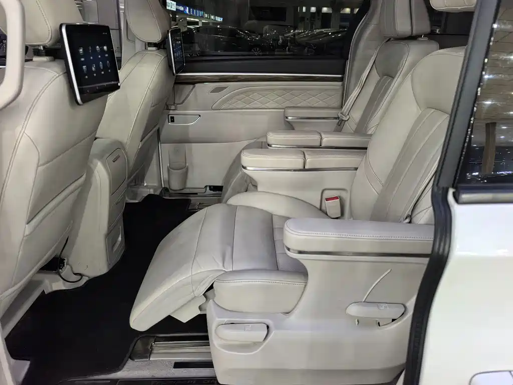 GAC Motor Trumpchi M8 — миниатюра 9