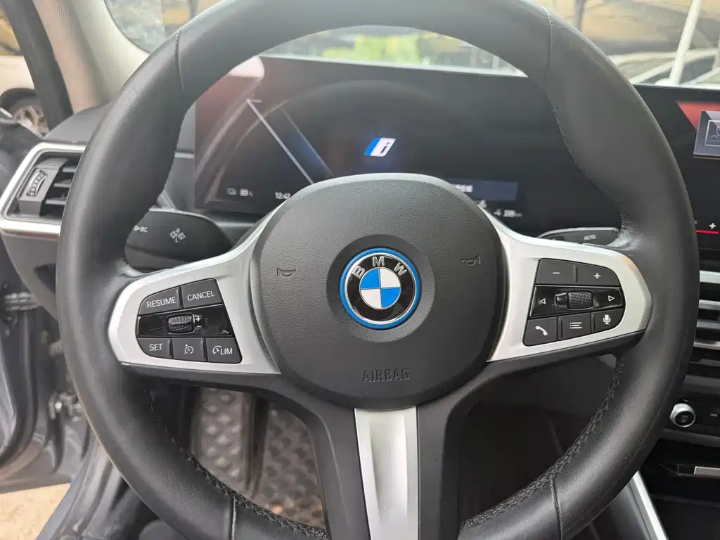 BMW i3 — миниатюра 7