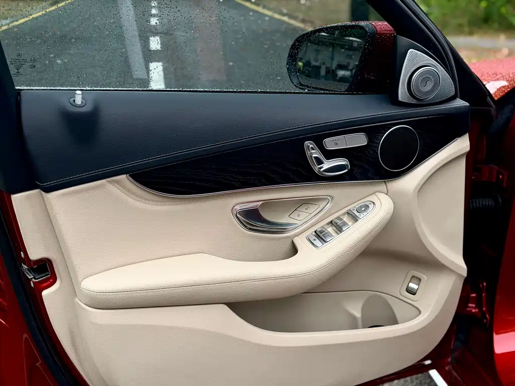 Mercedes-Benz C-Class — миниатюра 11