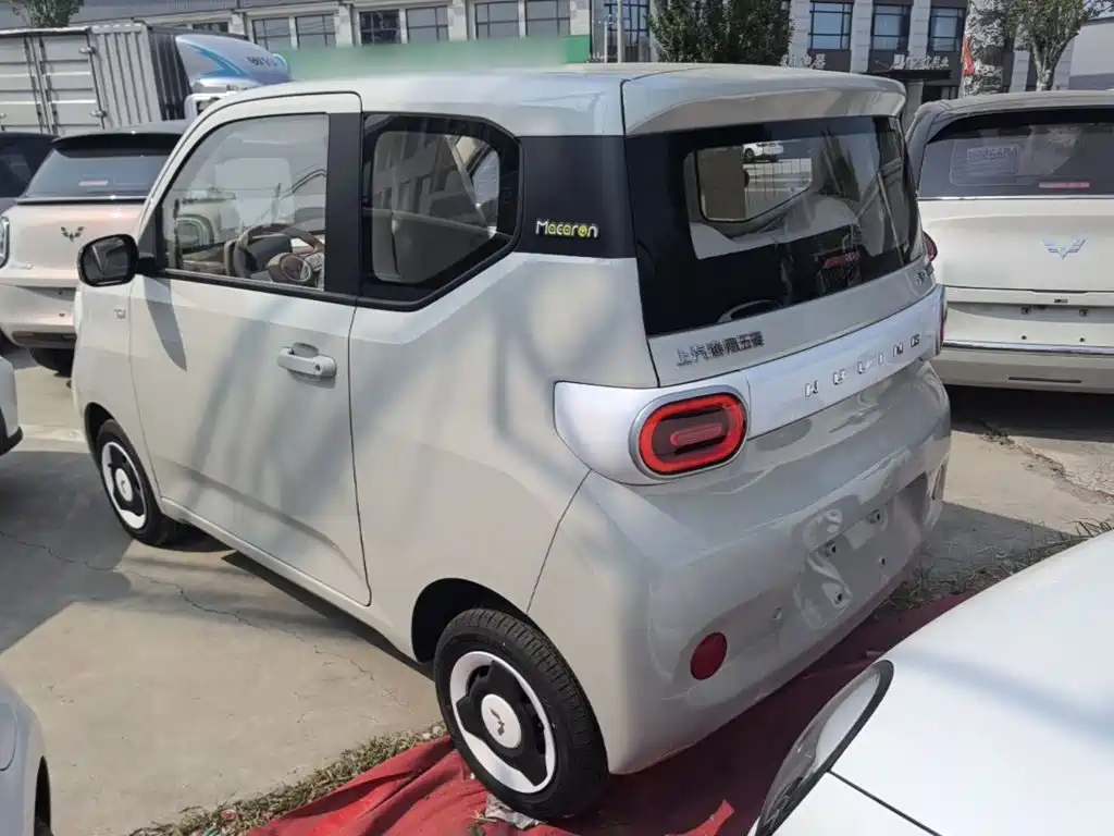 Wuling MINIEV — миниатюра 5