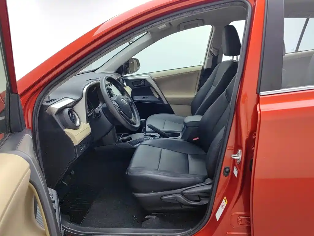 Toyota RAV4 — миниатюра 10