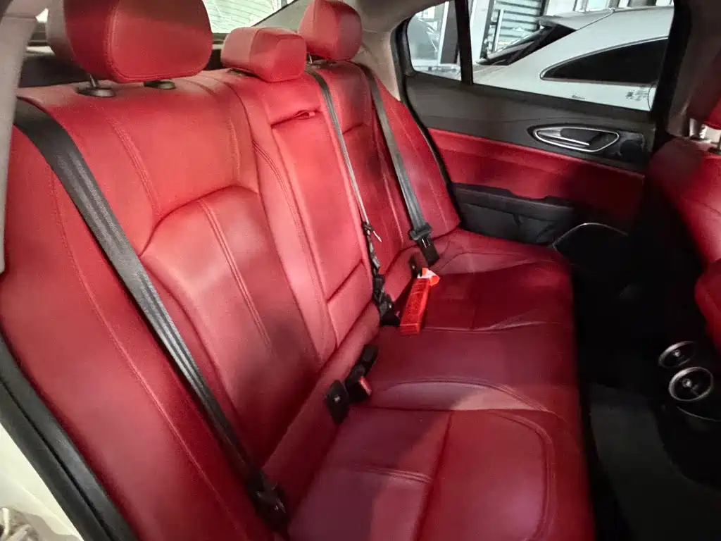 Alfa Romeo Giulia — миниатюра 9