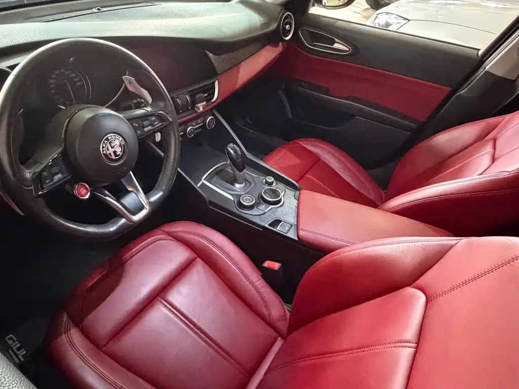 Alfa Romeo Giulia — миниатюра 5