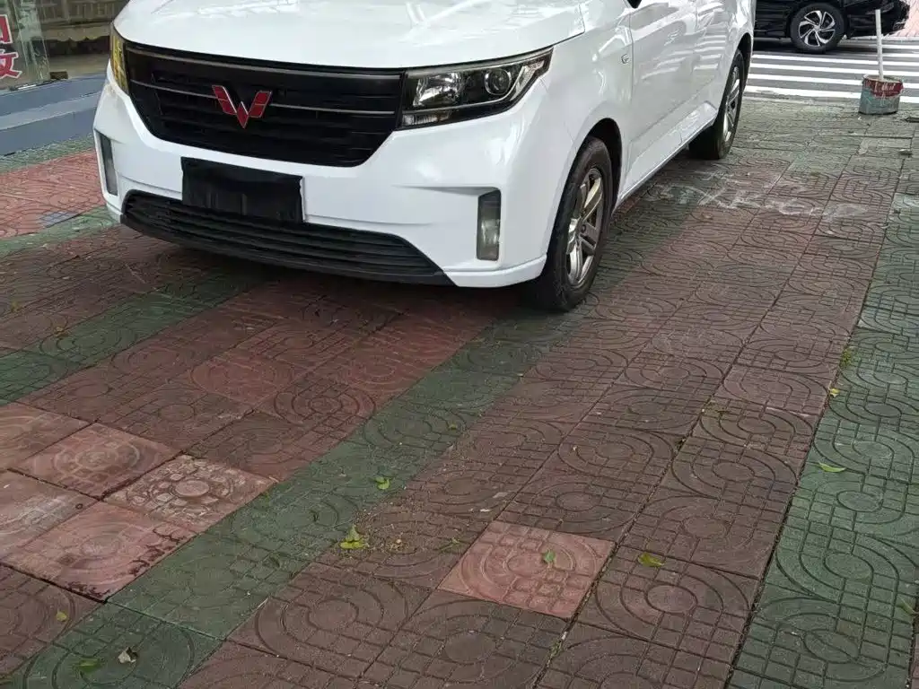 Wuling Hongguang PLUS — миниатюра 3