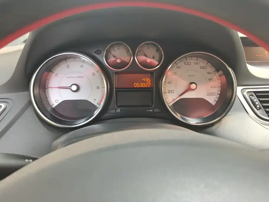 Peugeot 308 — миниатюра 14
