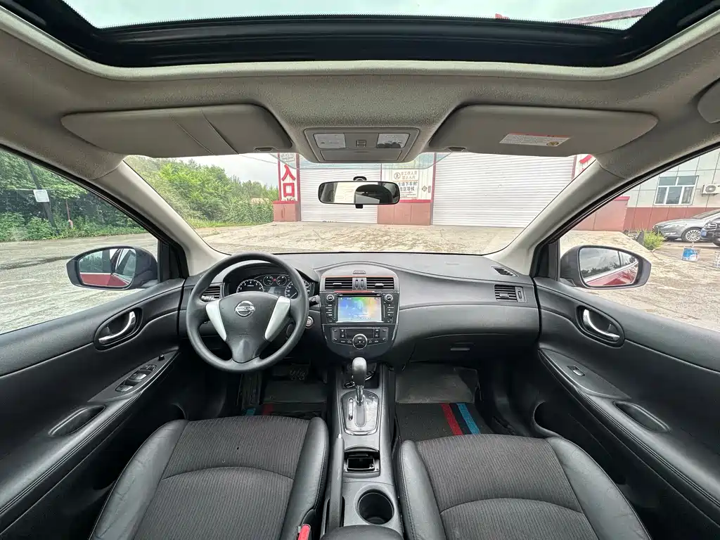 Nissan Tiida 1.6L CVT Comfort Type, фото 4