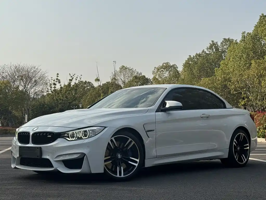 BMW M4 2015