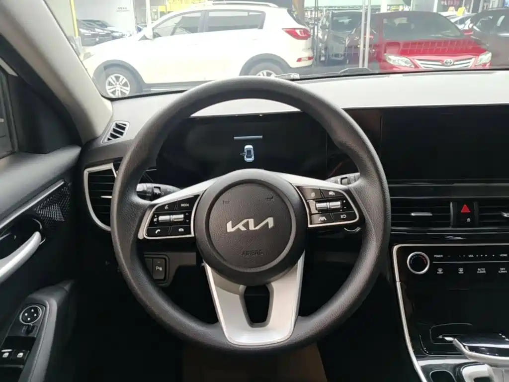 Kia Seltos — миниатюра 11