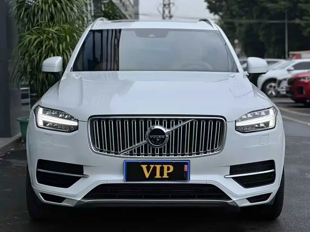 Volvo XC90 PHEV — миниатюра 6