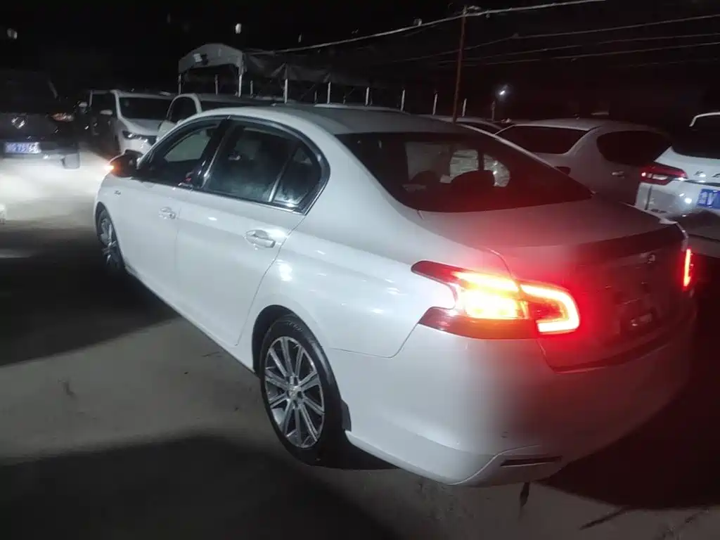 Peugeot 408 — миниатюра 5