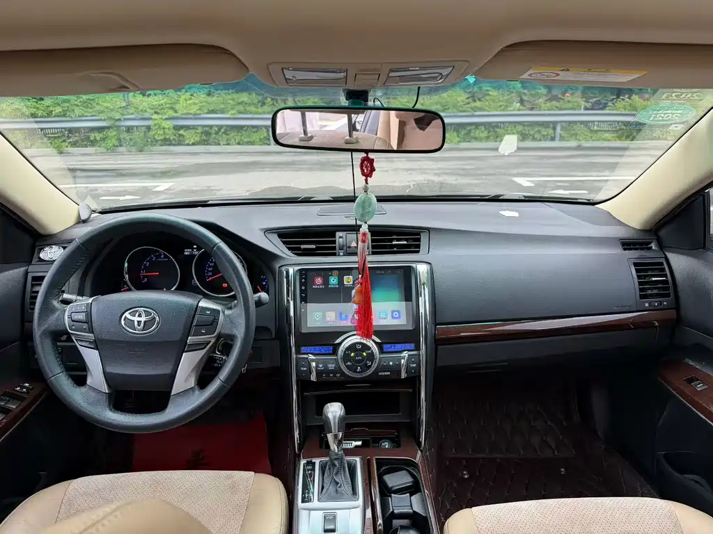 Toyota Reiz 2013 2.5V