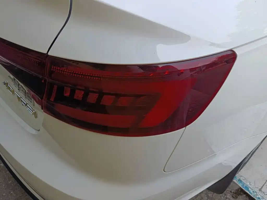 Audi A4L — миниатюра 8