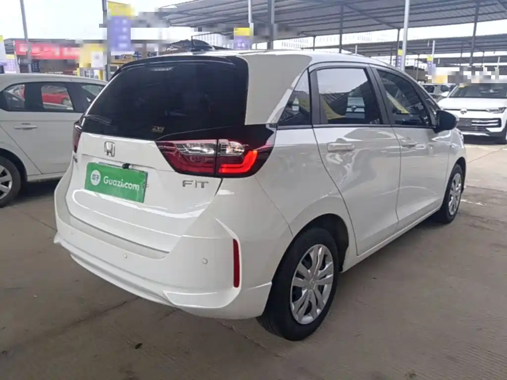 Honda Fit — миниатюра 7
