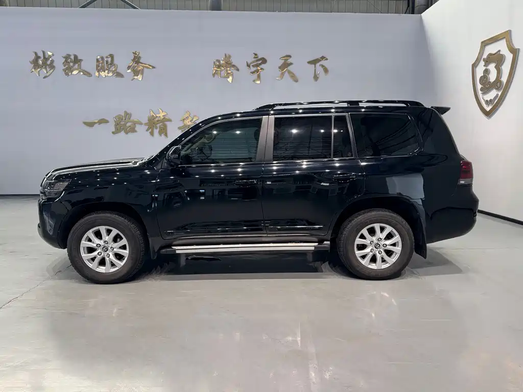 Toyota Land Cruiser — миниатюра 3