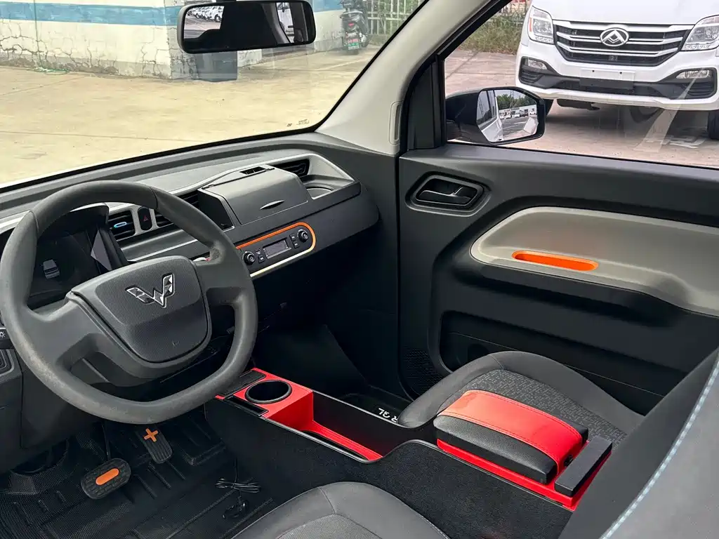 Wuling MINIEV — миниатюра 10
