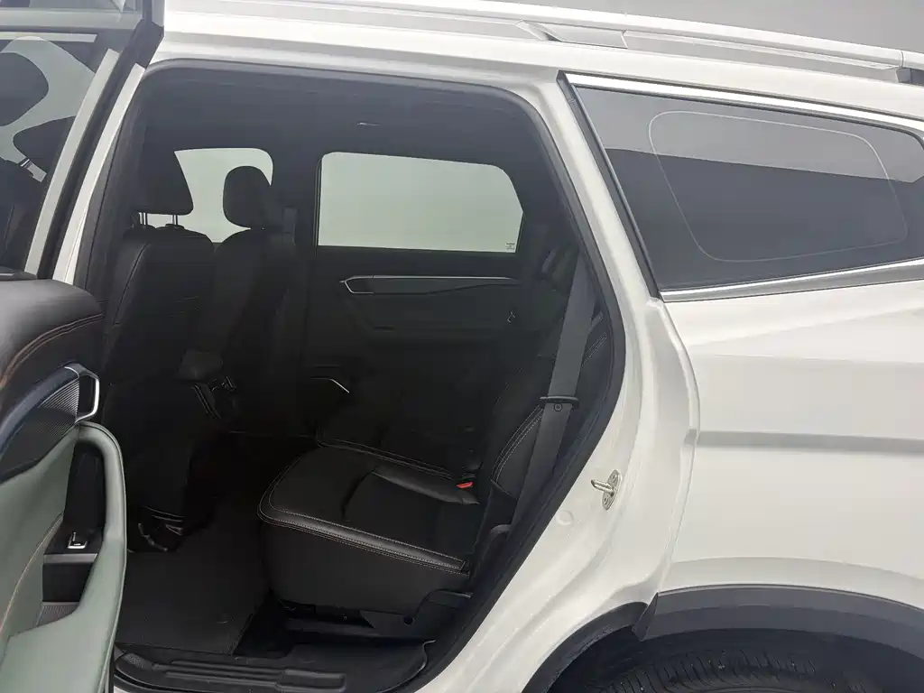 Geely Haoyue L — миниатюра 12