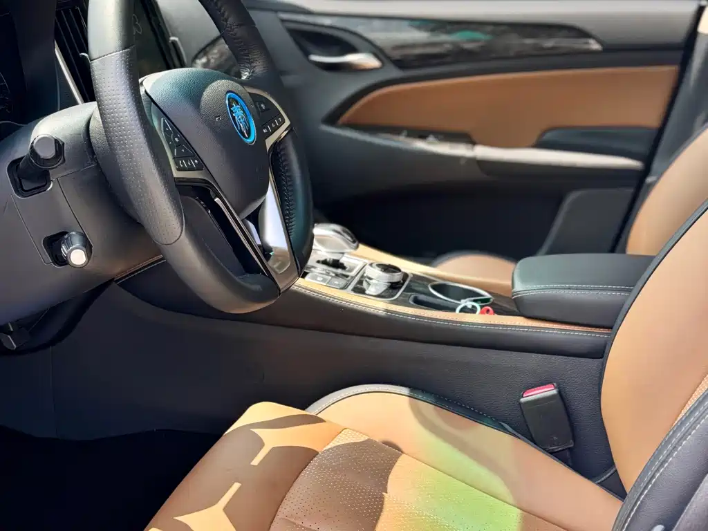 BYD Qin NEV — миниатюра 8